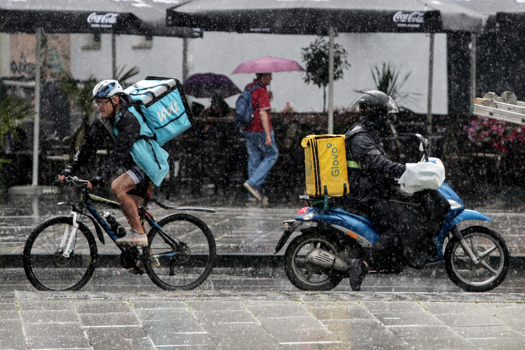 RHMZ izdao hitno upozorenje: Nevreme ide ka ova tri okruga!