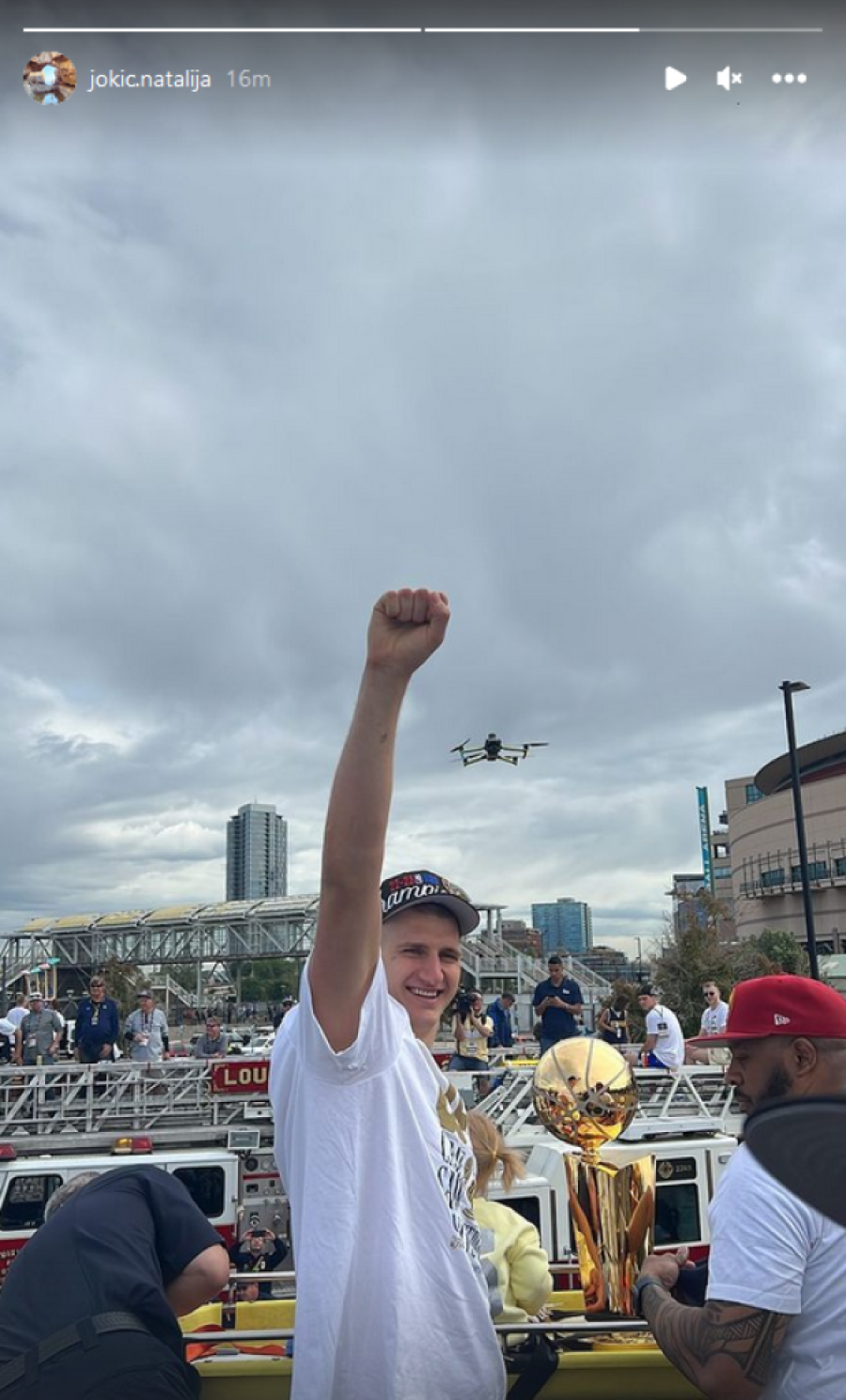 Svi čekaju Jokića i ekipu! Supruga Natalija je već objavila sliku sa šampionske parade, biće ludo na ulicama Denvera! (FOTO)
