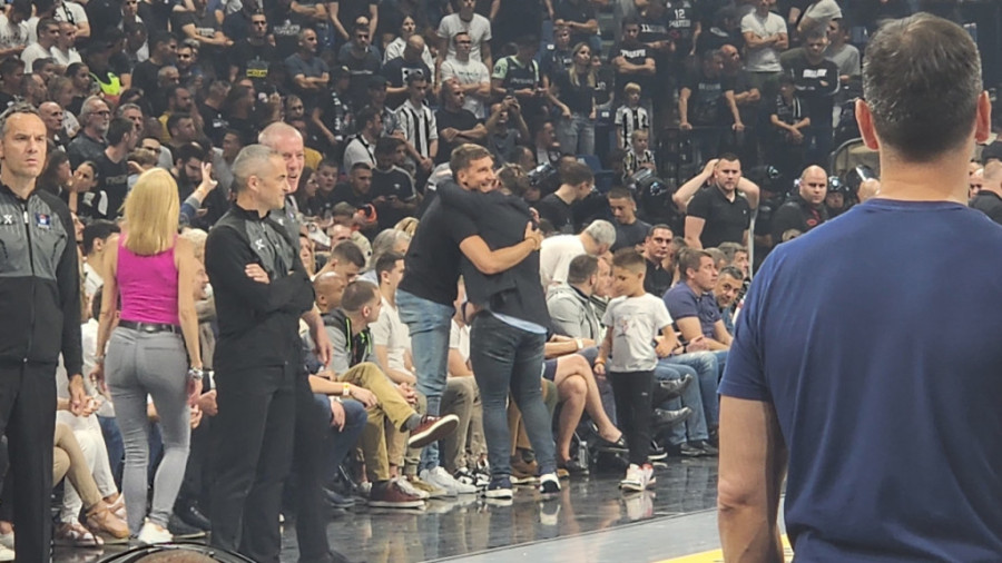 Partizan ide u Pionir po titulu! Zvezda nije izdržala u paklu Arene, Valjak nadomak jadranskog trona!