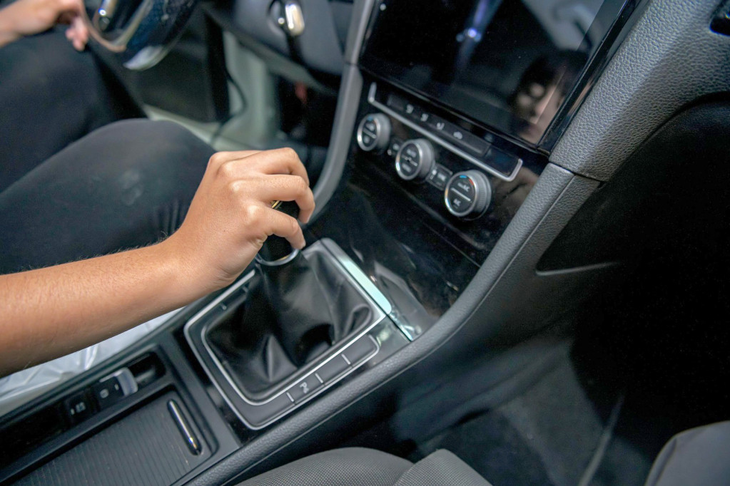 Menjač neće da ubaci u brzinu?  Rešavanje ovog kvara može papreno da vas košta