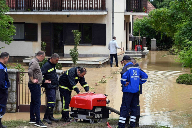 Gašić Obišao Poplavljena Područja