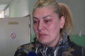 Majka pretučene dece sa Kosova: Zatekla sam ih sa puškama iznad glave, sin je branio sestru kada su je vukli policajci (VIDEO)