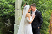 Anđela Jovanović na svadbi vikala iz petnih žila, a tokom samog venčanja doživela peh (FOTO/VIDEO)
