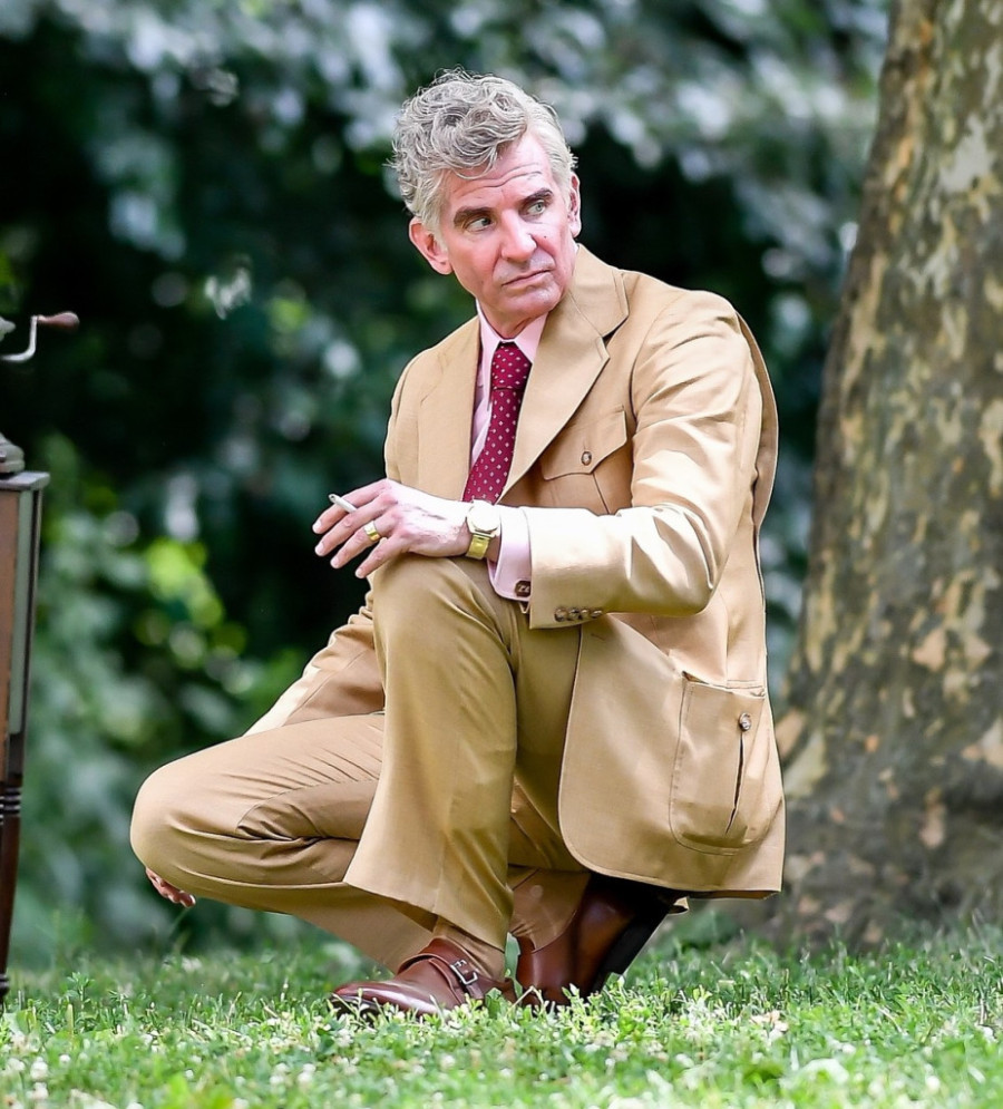 Bredli Kuper neprepoznatljiv u filmu "Maestro": Neverovatna transformacija u čuvenog kompozitora (FOTO)