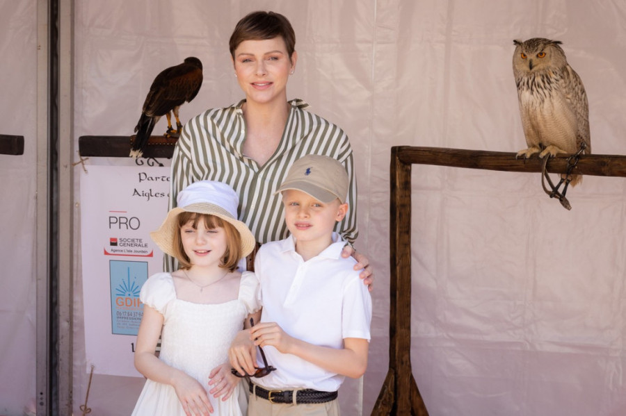 Zvezda "Bala ruža": Najrasipnija princeza u prelepom ružičastom kombinezonu pokazala novu frizuru, ali i osmeh