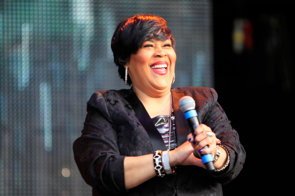 Ona peva „Everybody dance now"! Na sceni je pet decenija, a krali su je, krili zbog kilaže: Još nosi titulu najpoznatije nepoznate pevačice!