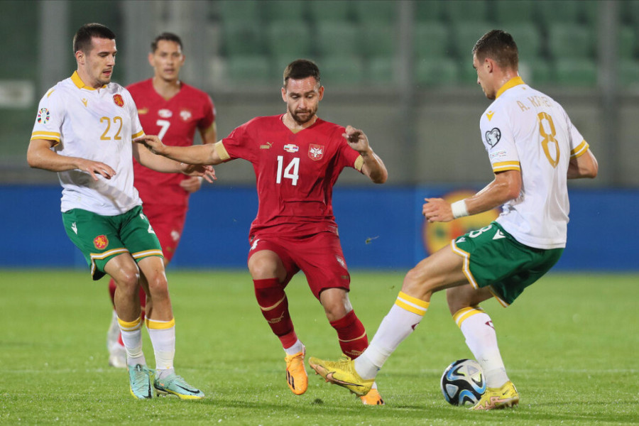 Lazović spasio Srbiju katastrofe! Orlovi se provukli u sudijskoj nadoknadi! (FOTO, VIDEO)