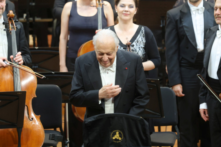 Burni aplauzi i salve ovacija za Zubina Mehtu i Beogradsku filharmoniju: Rođendanska žurka na Kolarcu (FOTO)