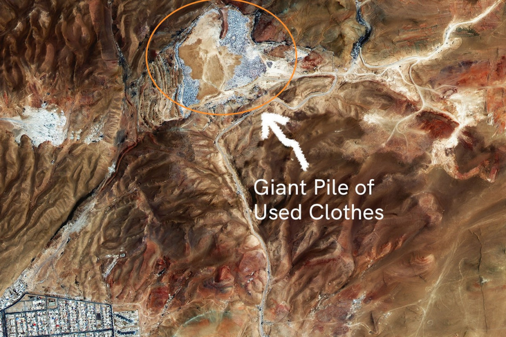 Iz svemira se vidi kolike smo štetočine: Gomila odbačene odeće u pustinji u Čileu raste velikom brzinom (FOTO)
