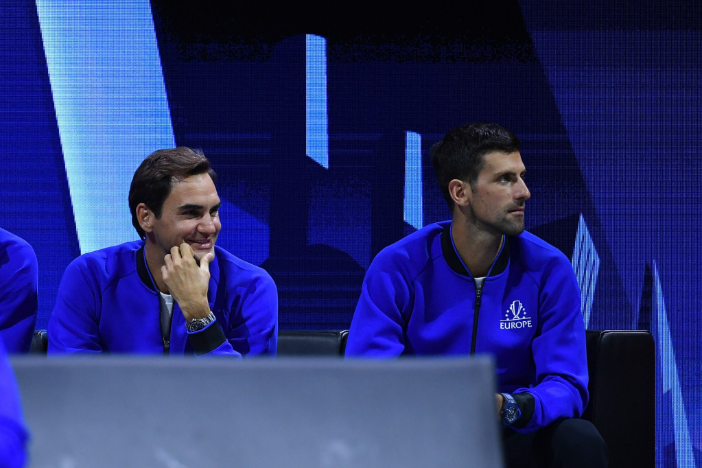 Dobro se setio: I Federer se poklonio Novaku!