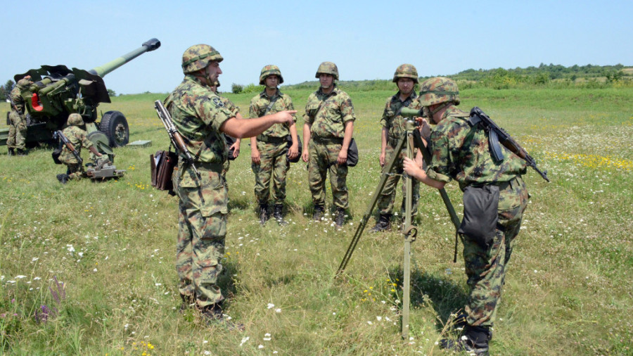 U toku obuka vojnika artiljeraca: Priprema za realizaciju kolektivnih zadataka na terenu