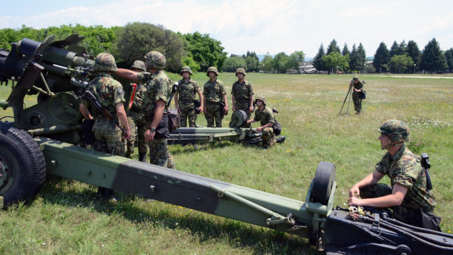 U toku obuka vojnika artiljeraca: Priprema za realizaciju kolektivnih zadataka na terenu