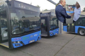 Novi Sad ne staje sa ulaganjima, stiglo novih 10 električnih autobusa! Đurić: Izuzetno su tihi i ne zagađuju životnu sredinu (FOTO)