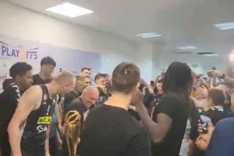 Ludnica! Igrači Partizana upali na konferenciju i ispolivali Obradovića (VIDEO)