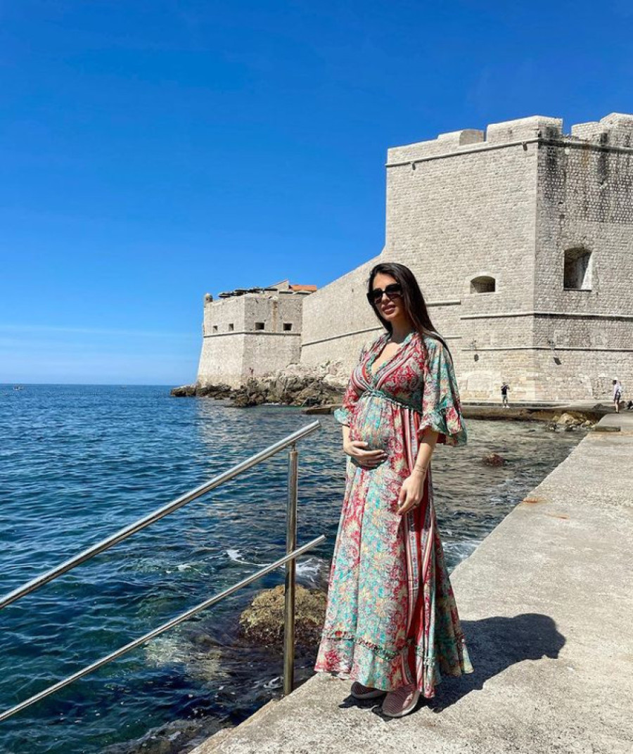 Tijana Milutinović izašla iz porodilišta i otkrila neobično ime za bebu: Ovo će prvo uraditi kada stigne kući