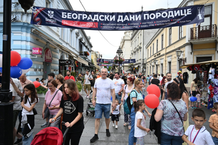 Promocija porodičnih vrednosti, tradicije, istorije i kulture: Veliki broj posetilaca na manifestaciji "Beogradski dani porodice" (FOTO)