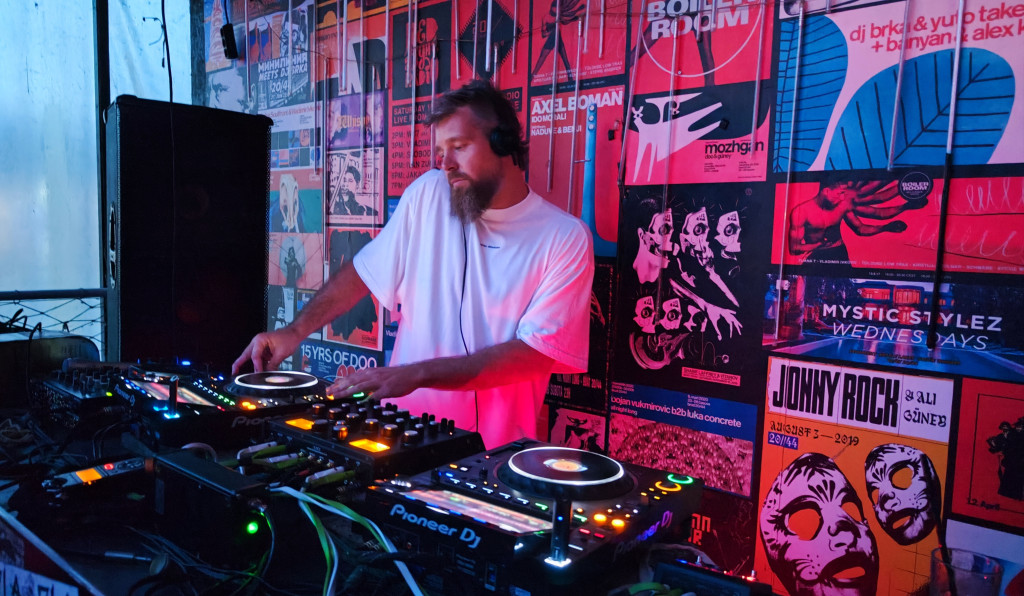 Bajaga, Zoe Kida i ples do zore: Dvestadvojka proslavlja 54. rođendan