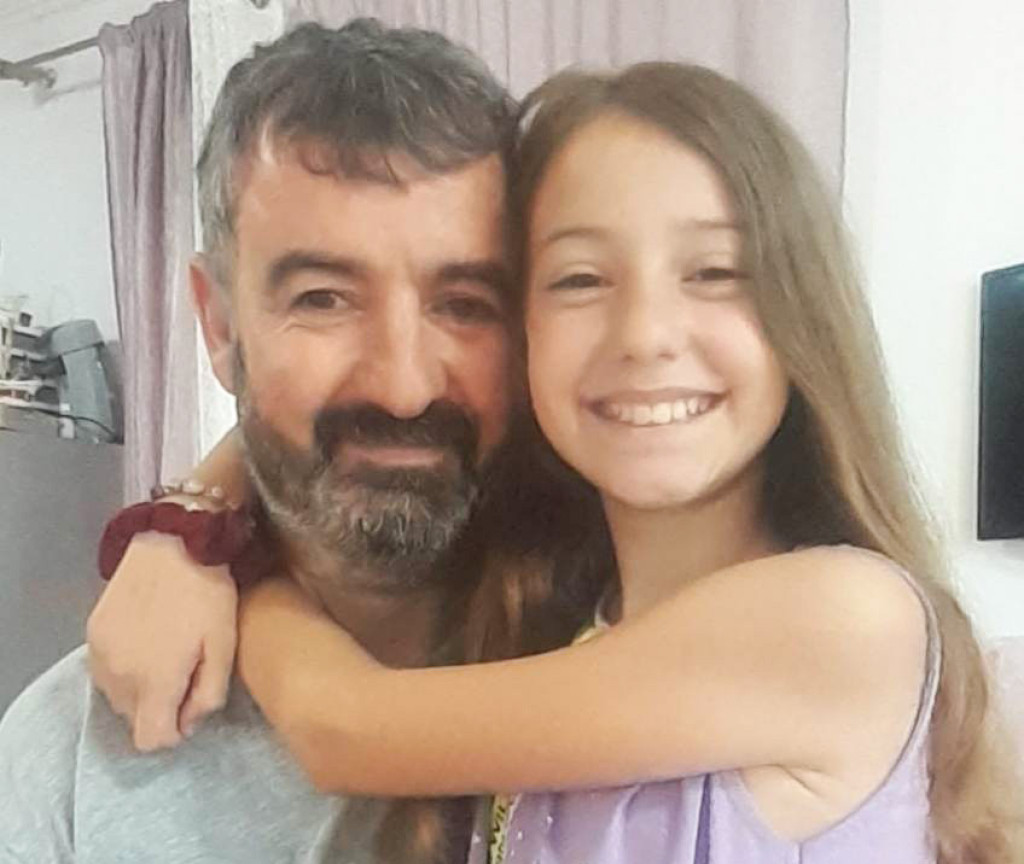 Država pomaže porodici devojčice koja je prodavala krofne kako bi skupila novac za lečenje oca!