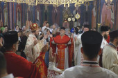 Veličanstven, ali i tužan Vidovdan u crkvi posvećenoj knezu Lazaru: Sa brda Ljubić poslata snažna poruka svim Srbima