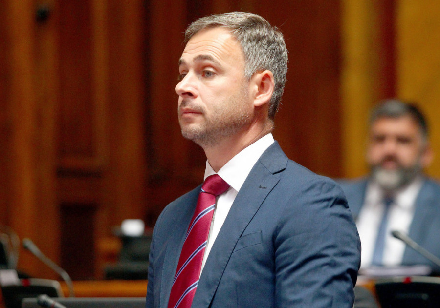 Ovako Miroslav Aleksić objašnjava "prelaznu vladu"! Sve biraju studenti?!