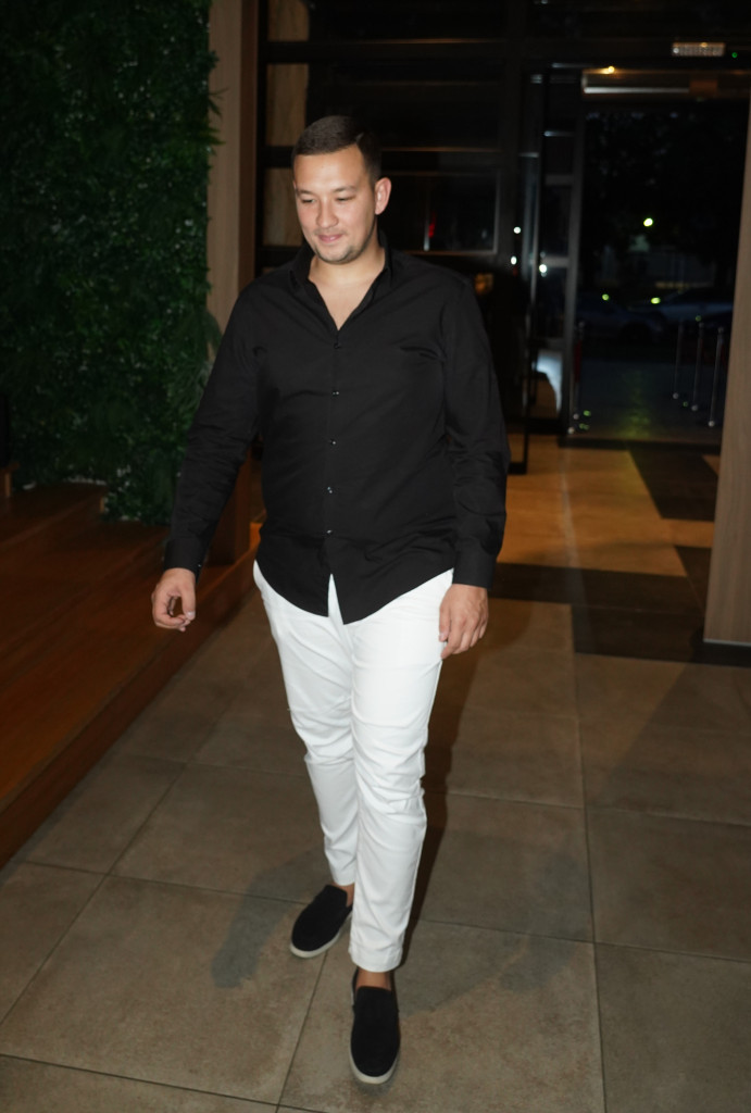 "Mogu i ja da izmišljam skandale": Uroš Živković nikad otvorenije o poslu, ljubavi i porodici! U ovome se razlikuje od rođenog brata