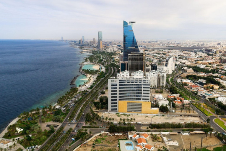 Rat na Bliskom istoku: Tramp razmatra preuzimanje Ormuskog moreuza! Osam poginulih u vazdušnom napadu na obalu Bejruta (FOTO)