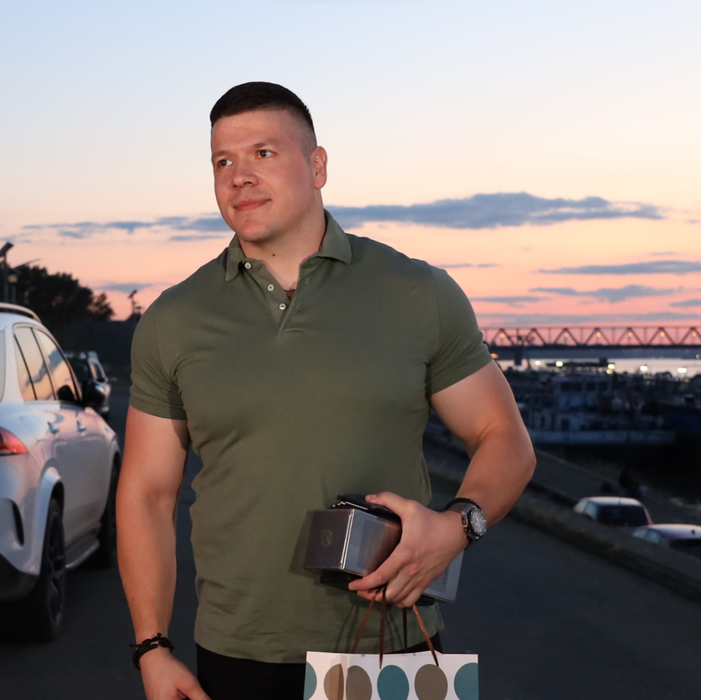 Sloba Radanović sina prvi put odveo na pričest: Prizor iz crkve raznežio javnost (FOTO)