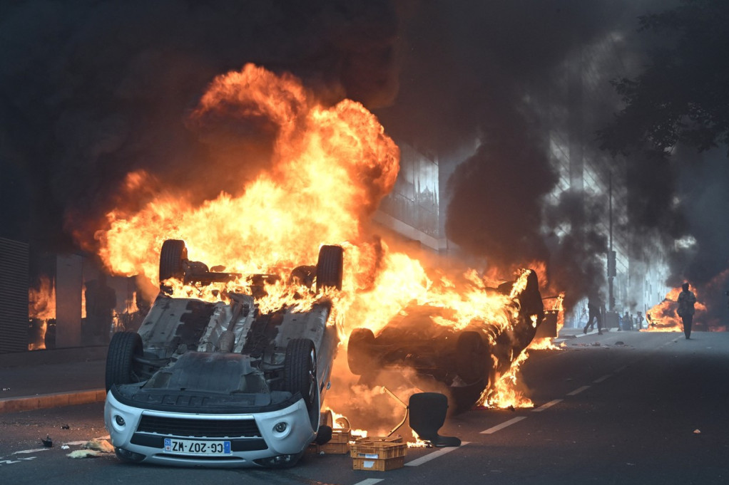Demonstranti u Parizu naneli štetu transportnom sistemu od čak 20 miliona evra!
