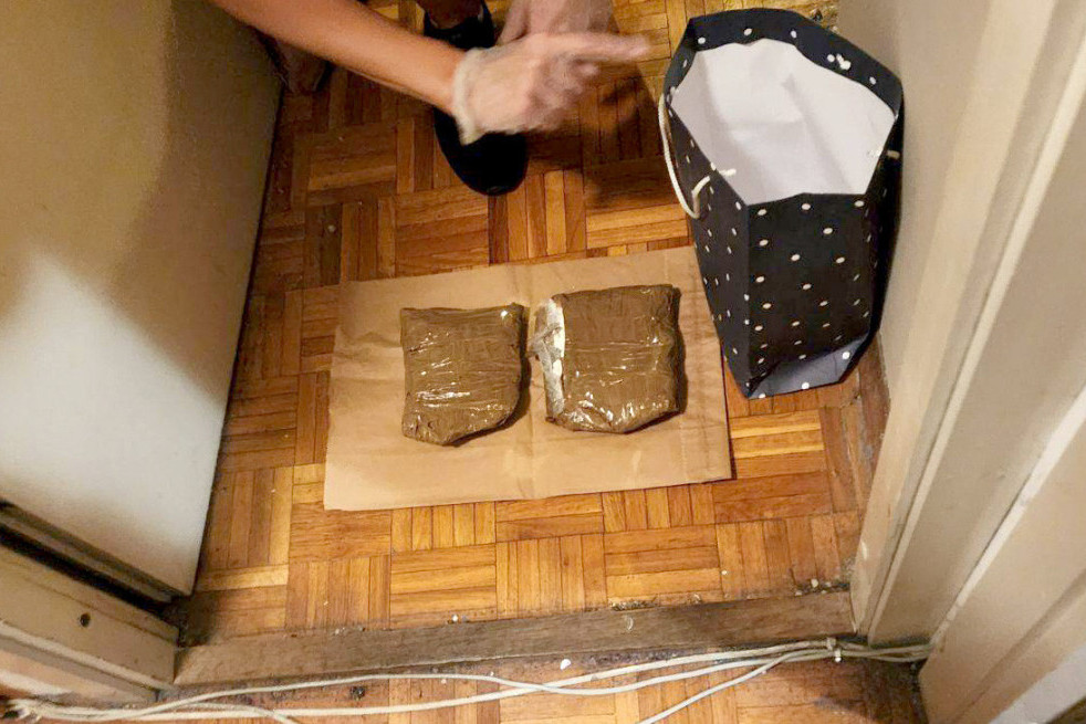 Diler kokaina "pao" u Beogradu: U stanu mu pronađena i municija (FOTO)
