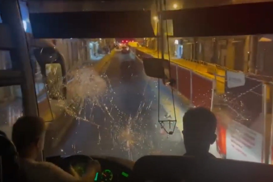 Autobus sa kineskim turistima napadnut u Marseju, Peking se žalio Francuskoj (VIDEO)