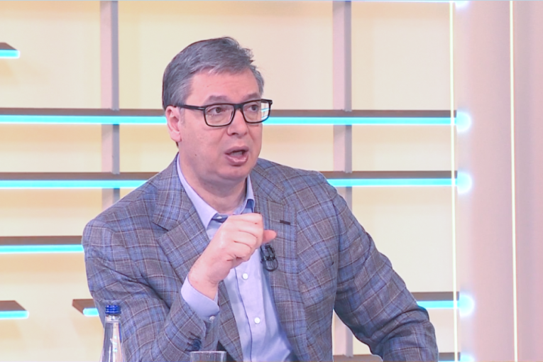 Vučić: Mog sina su hteli da ponize na KiM, on majicu i srpsku zastavu neće živ da preda