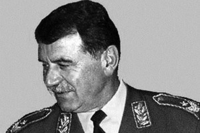 Umro general Vladimir Starčević: Izdahnuo u rodnoj kući na brdu Ljubiću kod Čačka