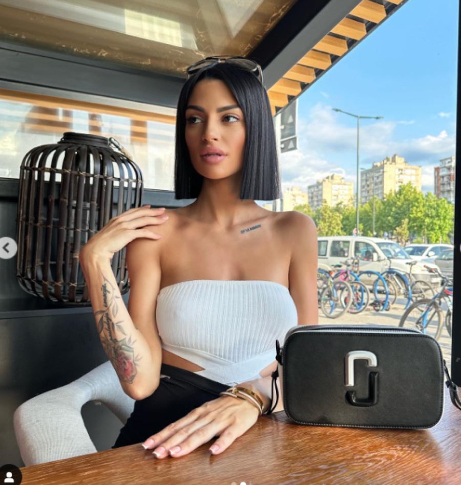 Porodila se Tara Simov! Odmah objavila fotografiju sa bebom: Sine naš najlepši (FOTO)