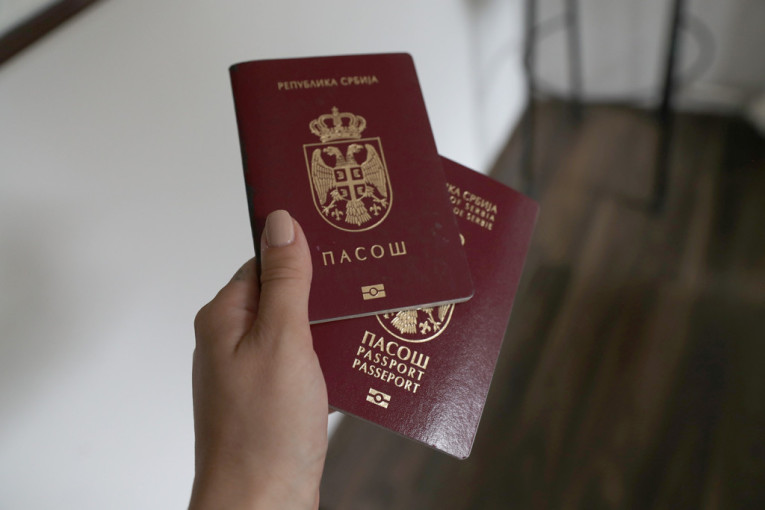 Odmori blizu, građani na šalterima: Zahtev za pasoš može da se preda na bilo kojoj opštini, a evo kako do hitnog dokumenta