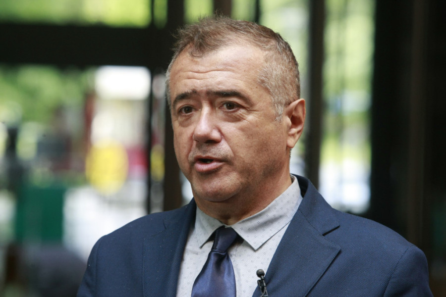 Vladimir Pištalo objavio novi roman kakav se od njega nije očekivao: Priča o jednoj posebnoj ženi (FOTO)