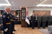 Ministar Vučević uručio ukaze o unapređenjima i postavljenjima oficirima Vojske Srbije: Želim im da s ponosom nose nove činove
