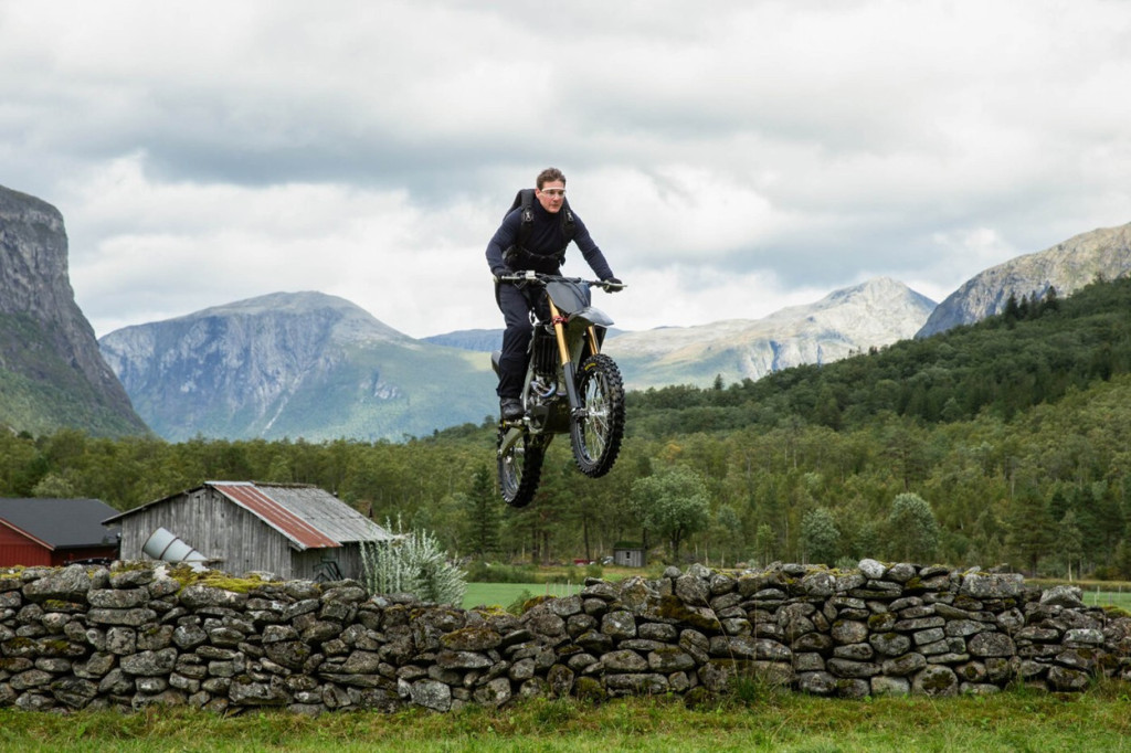 Tom Kruz nije normalan! Pogledajte zastrašujući snimak i fotografije sa snimanja "Nemoguće misije 8"