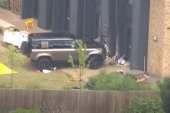 "Lend rover" se zakucao u školu u Vimbldonu, preminula devojčica (VIDEO)