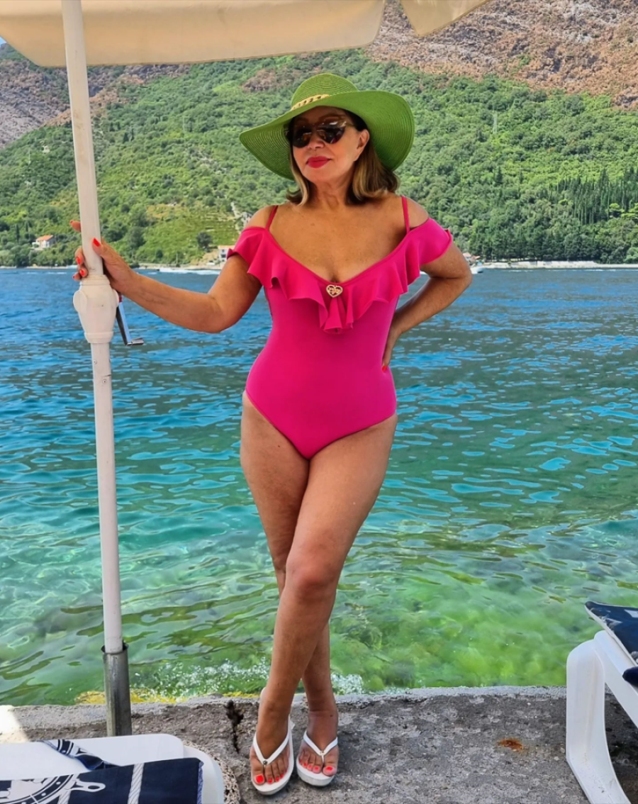 Neda Ukraden u osmoj deceniji izgleda kao tinejdžerka: Njena tajna je u ovim namirnicama