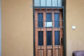 U ovom stanu je ubijena Noa Milivojev: Na vratima upozorenje, ispred ulaza jeziv detalj (FOTO/VIDEO)