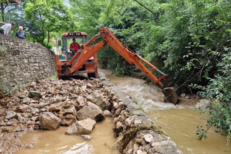 Mionička sela paralisana zbog poplava, meštani odsečeni od sveta: "Gore je nego 2014. godine"