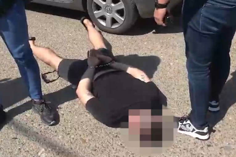 Crnogorac uhapšen na Novom Beogradu: Policija mu u automobilu pronašla 60 kilograma droge!
