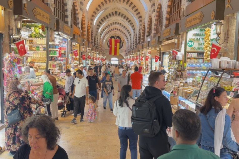 Veliki Bazar u Istanbulu dnevno poseti 500.000 ljudi: Ovo je najveća i najstarija natkrivena pijaca na svetu, a cenkanje je obavezno