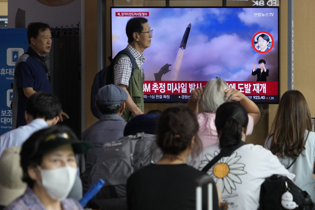 Pjongjang ne preza ni od čega! Lansirao raketu tokom sastanka najviših generala SAD, Japana i J. Koreje!