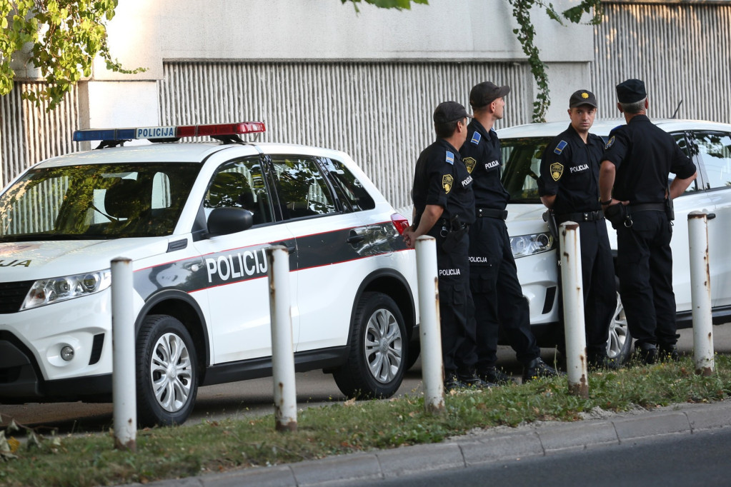 Jeziva nesreća kod Beograda! Dečak na biciklu završio u kritičnom stanju