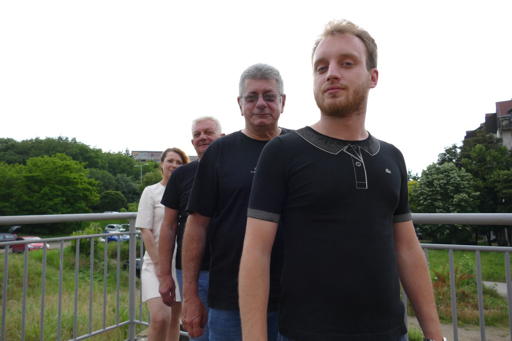 Intimna ljubavna priča u otuđenom gradu: Miris novog talasa pop-rok benda "Potkrovlje" (VIDEO)