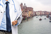 "Lekari, najlepši grad na svetu vas čeka": Venecija se suočava sa velikim problemom, nedostaje 2.800 doktora opšte prakse