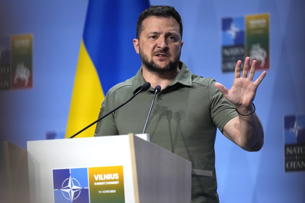 Mađarski ministar odbrane: Ukrajina nije spremna da uđe u NATO