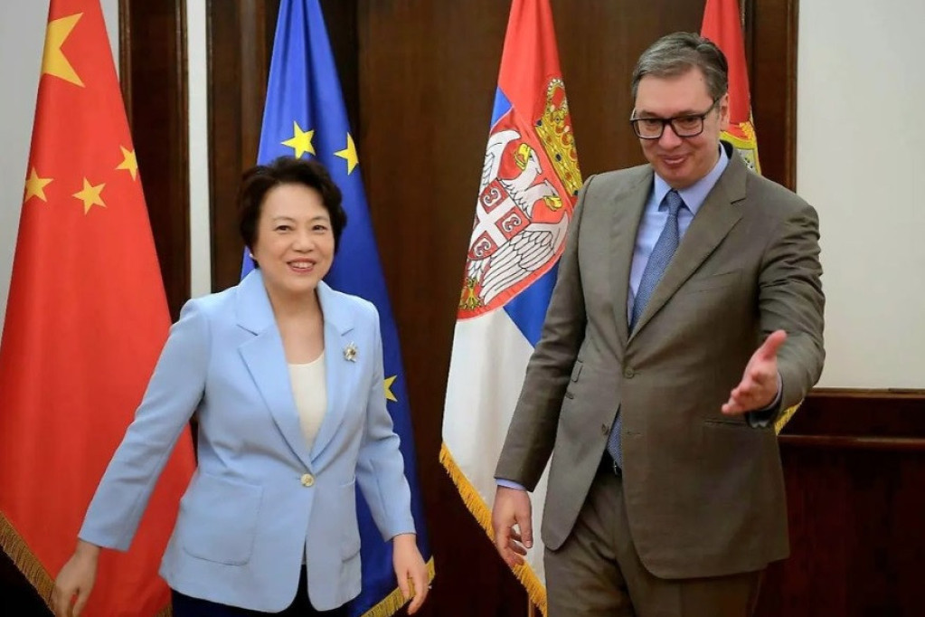 Vučić se sastao sa Čen Bo: Obavestio je ambasadorku o ugroženosti Srba na KiM i istakao neophodnost održavanja sednice UN