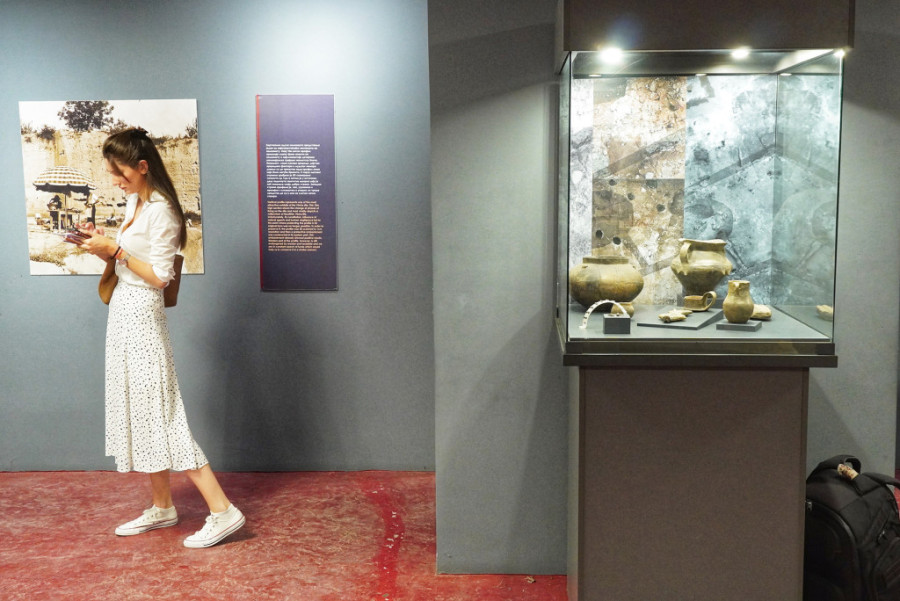 Begović i Hil obišli arheološko nalazište Belo brdo u Vinči: "Svaki dinar ili dolar uložen u ovaj projekat je za našu budućnost"